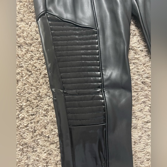 Manier de voir Vegan leather and patent rubbed black leggings - Picture 7 of 15